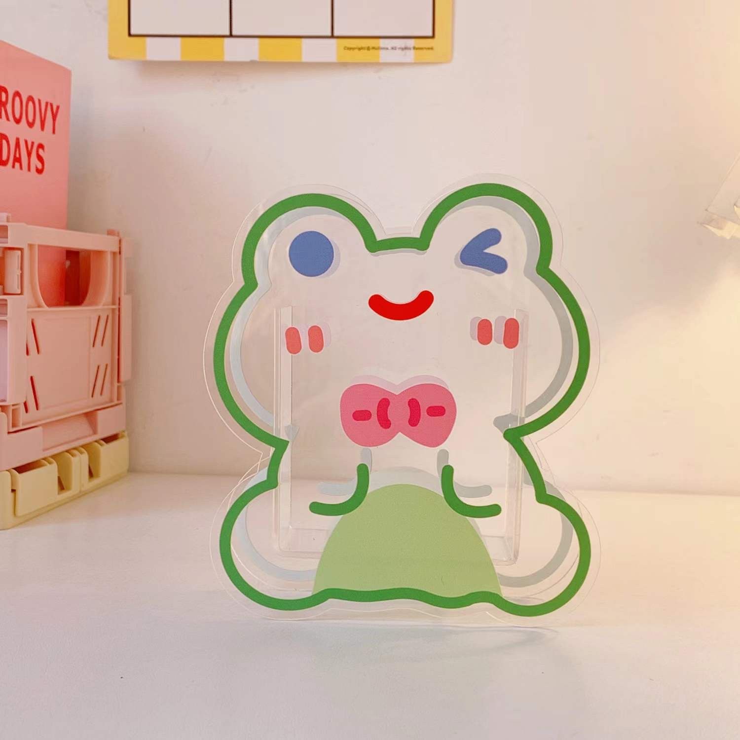 Cute Acrylic Penholder -Wink Frog