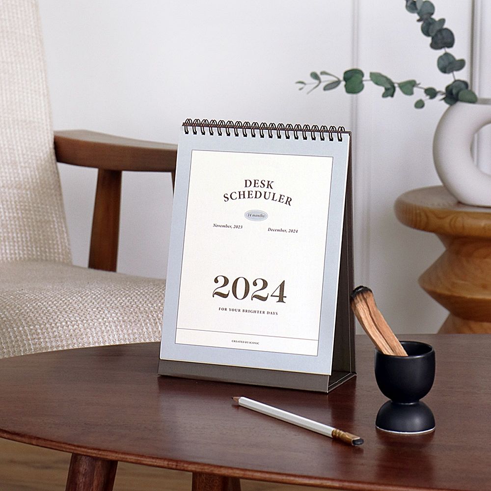 2024 Desk Schedule Calendar 