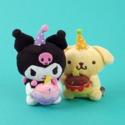 Kuromi Birthday Cake Keychain 8cm 