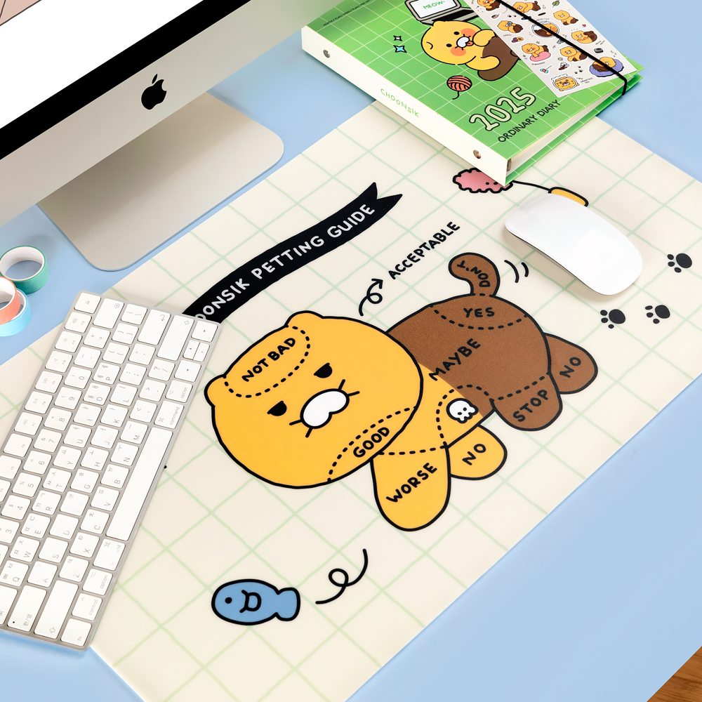 Choonsik Ordinary Desk Mat