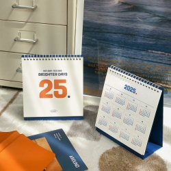 2025 Square Desk Calendar