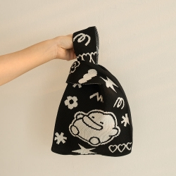 Qwakcheol Knit Bag