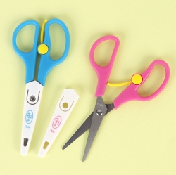 Safety cap scissors