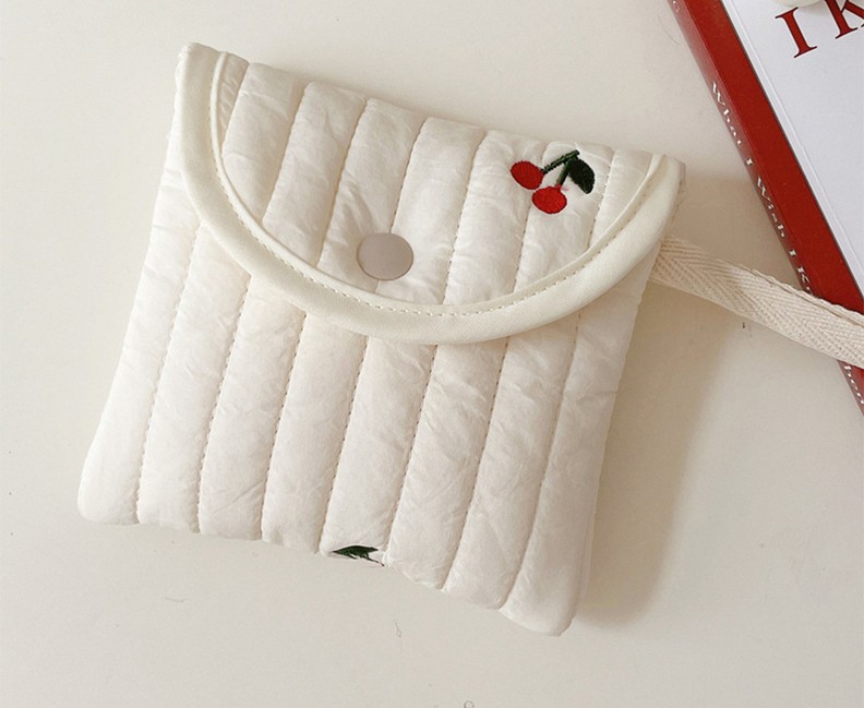 Clean White Fabric Women's Supplies Sanitary Pouch